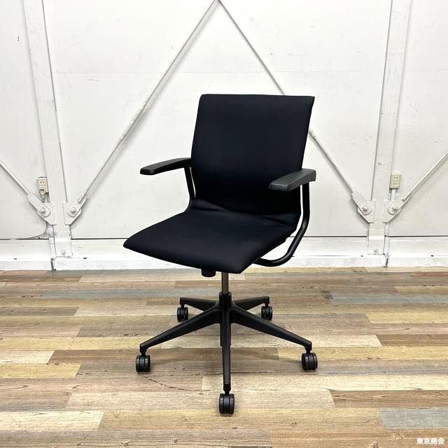 Steelcase プロテジェ クロス張り 固定肘 ナイロン足 ブラック PTG-1223